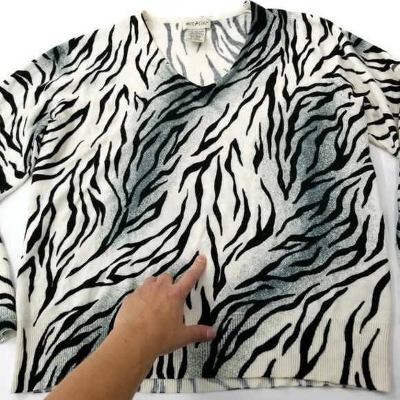 White Stag Zebra Print Sweater Women's Sz XL 16/18 - Picture 4 of 8